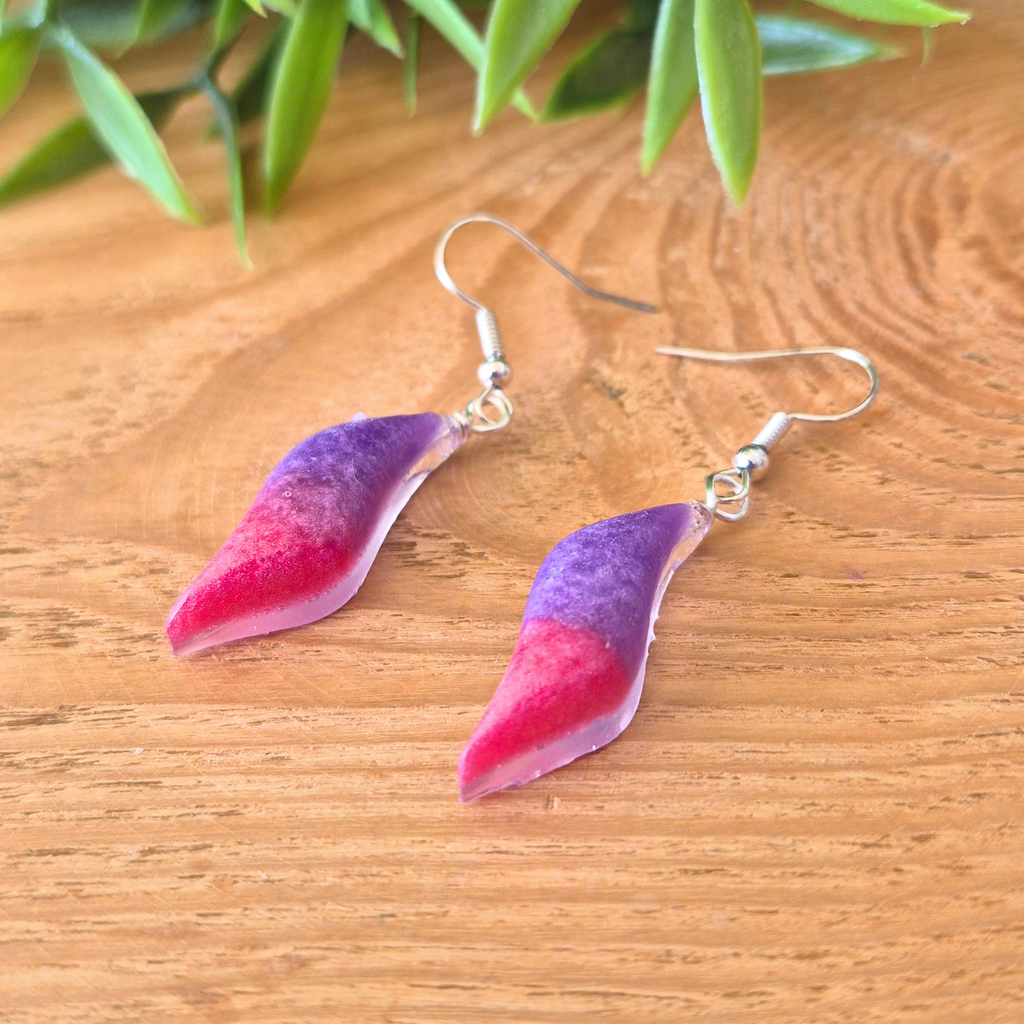 Wavey pink and purple resin earrings on ear wires